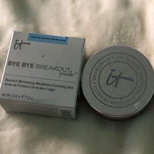 It Cosmetics bye bye blemish powder
